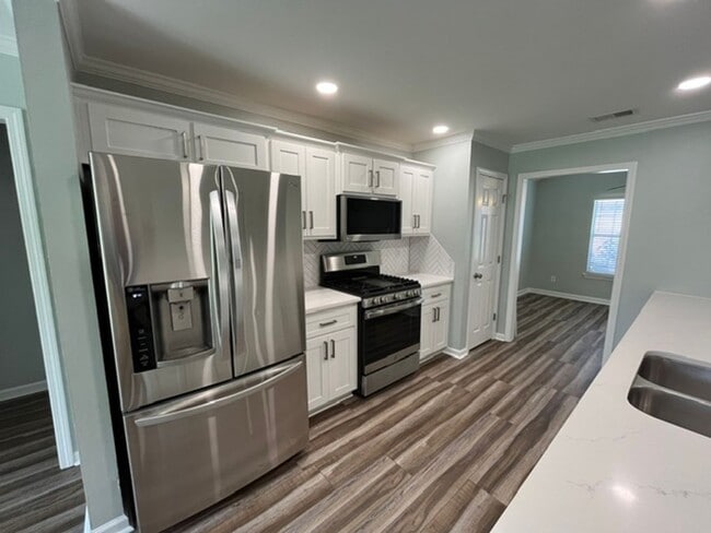Building Photo - Beautiful 4 Bedroom 2 and a Half Bathroom in the Heart of Sherwood, AR