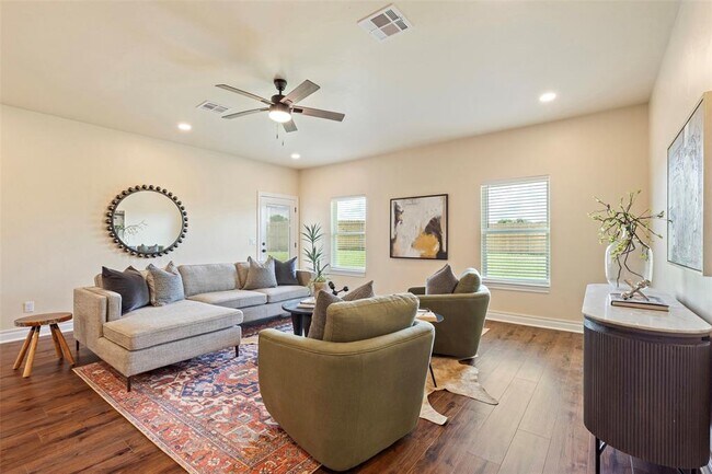 Building Photo - 1504 Sandpiper Ln