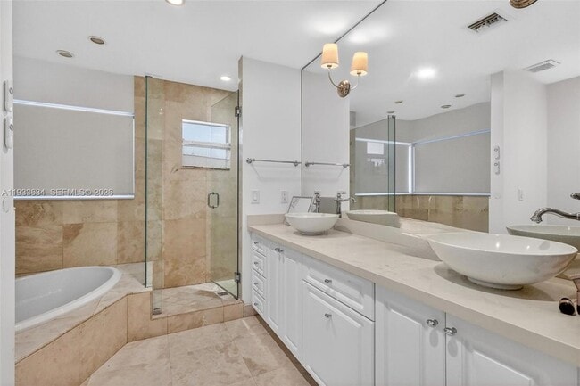 Building Photo - 11890 SW 72nd Pl