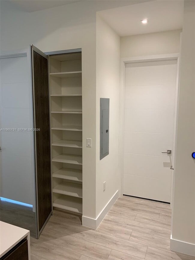 Building Photo - 301 Altara Ave