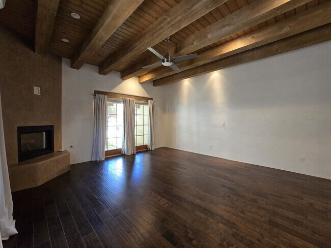 Building Photo - 324 Camino Cerrito