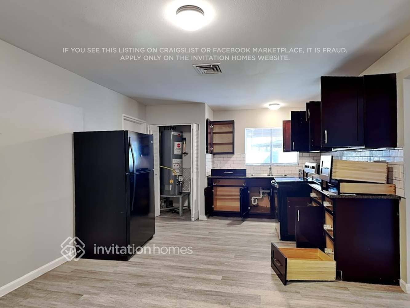 Building Photo - 2458 E Alpine Ave