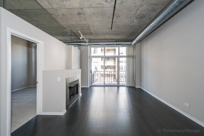 Building Photo - 1000 W Adams St