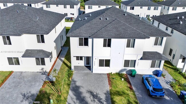 Building Photo - 22535 SW 125th Ave