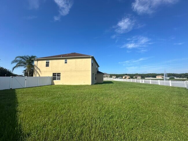 Building Photo - 2412 Country Pond Ct