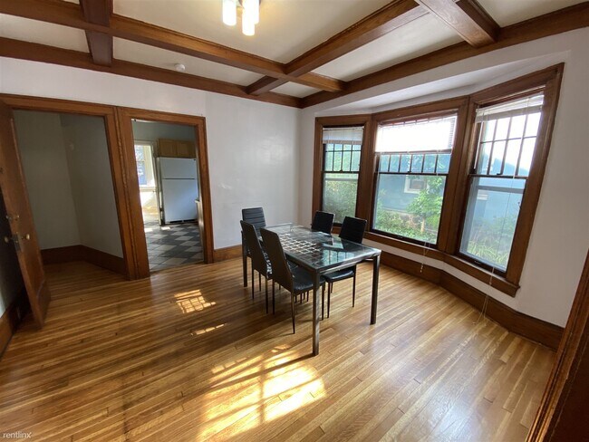 Building Photo - 8 br, 3 bath House - 503 E Ann St 503 East...