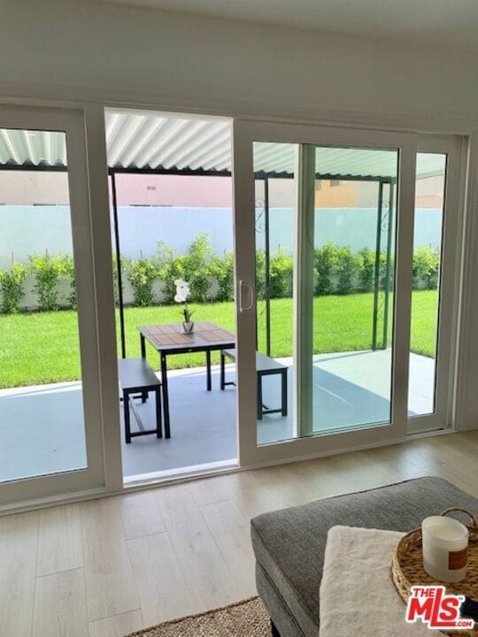 Building Photo - 5630 Vantage Ave