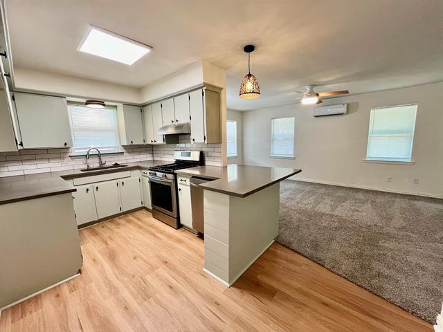 Building Photo - 513 Burgett St