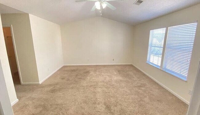 Building Photo - 109 Tea Olive Ave