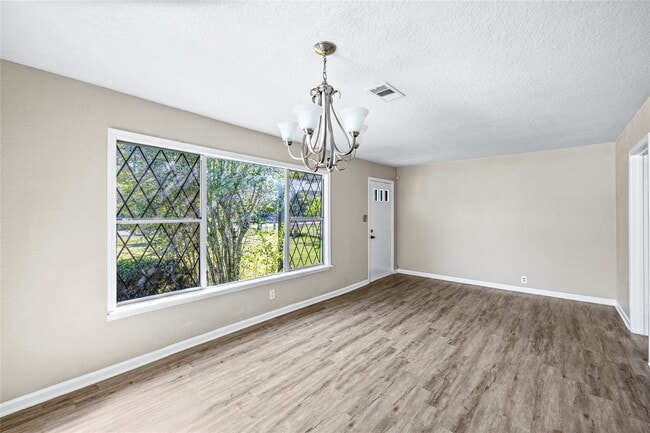 Building Photo - 1407 Bess Rd