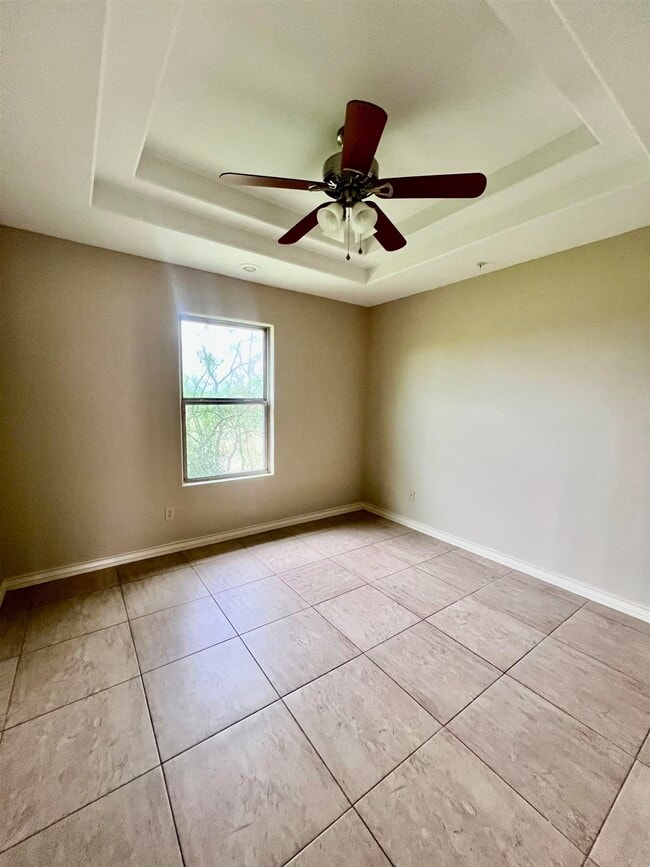 Building Photo - 408 Shiloh Dr