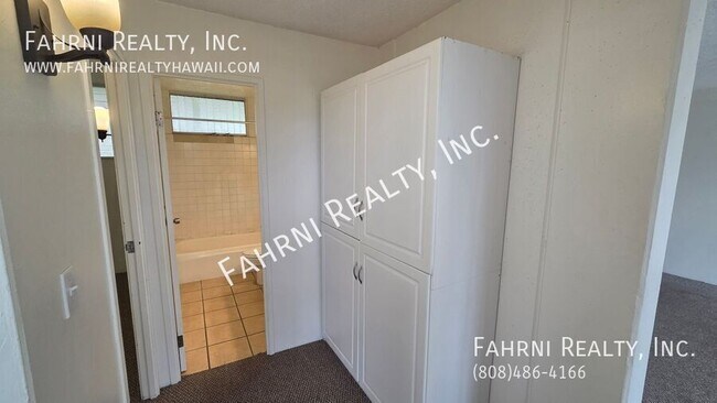 Building Photo - 95-2052 Waikalani Place B-207-