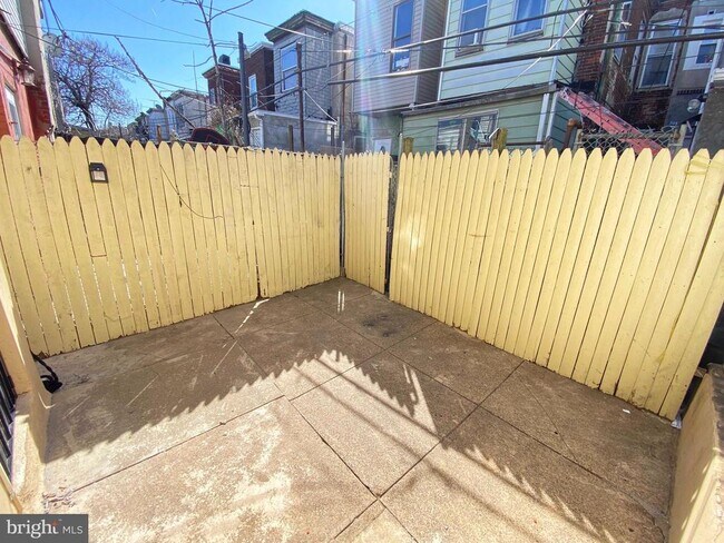 Building Photo - 2848 N Lee St