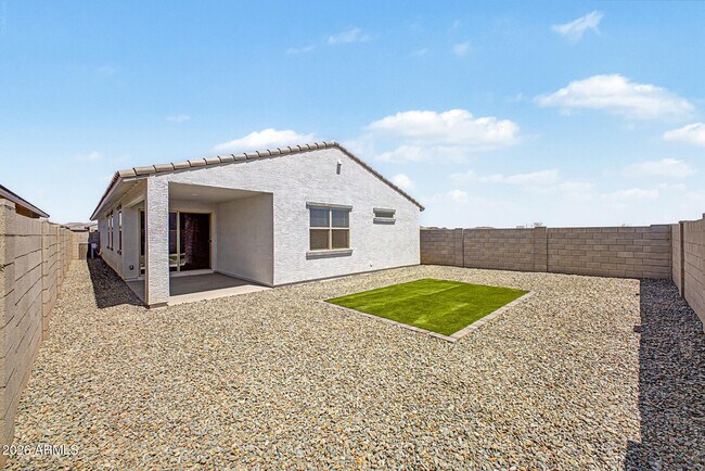 Building Photo - 15803 W Cottontail Ln