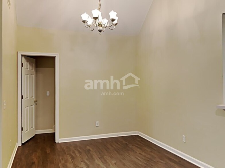 Building Photo - 4604 Young Deer Dr