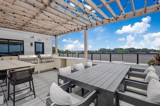 Building Photo - 191 Washington St