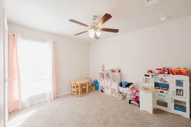 Building Photo - 9007 Antelope Ave