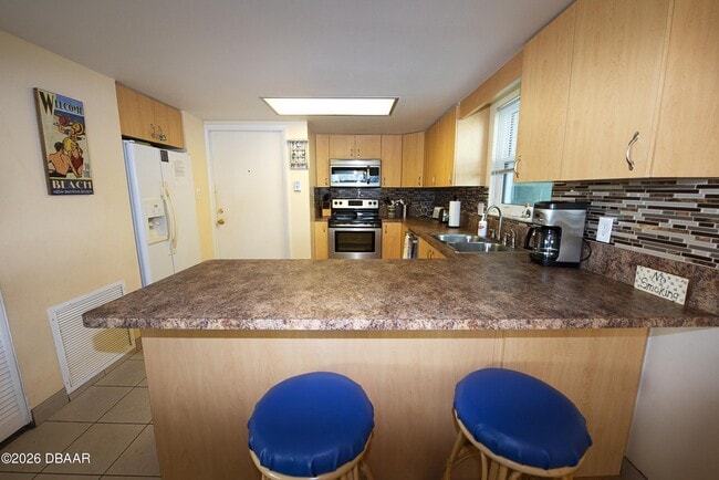 Building Photo - 1571 S Atlantic Ave