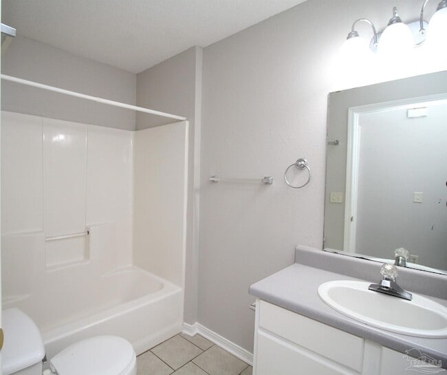 Building Photo - 7135 Pearson Rd