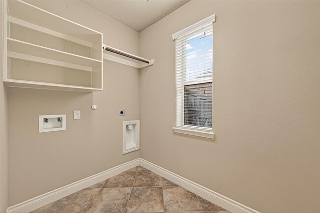 Building Photo - 16810 Whighams Pl