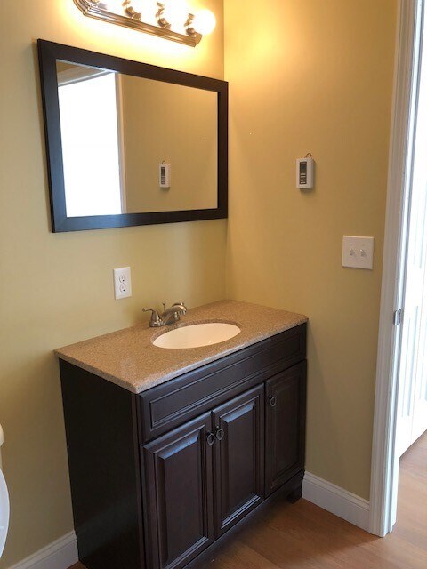 Building Photo - 15 LLC-23 Elm St