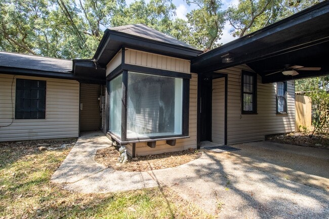 Building Photo - 473 Jim Money Rd