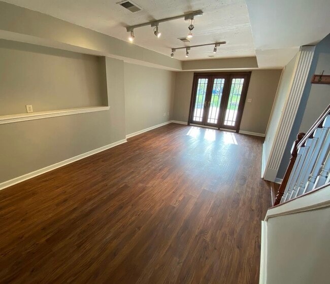 Building Photo - 23545 Valley Starr Dr