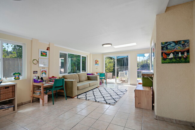 Building Photo - 24529 Starlight Ln