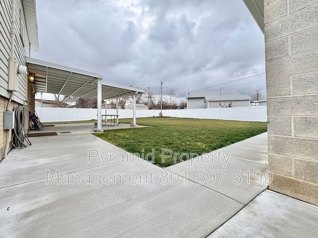 Building Photo - 3894 W Marcus Rd