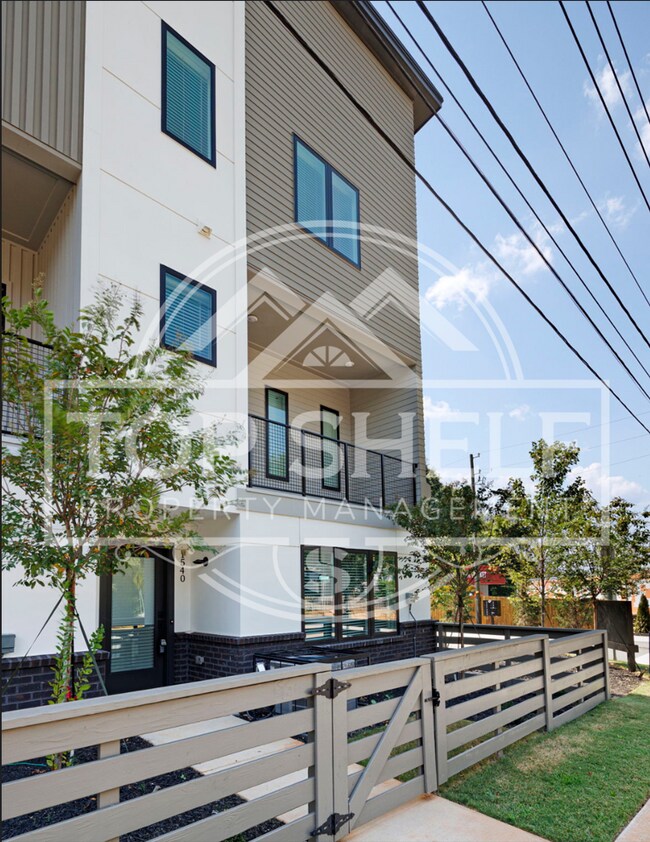 Building Photo - 1540 Millwood Pl