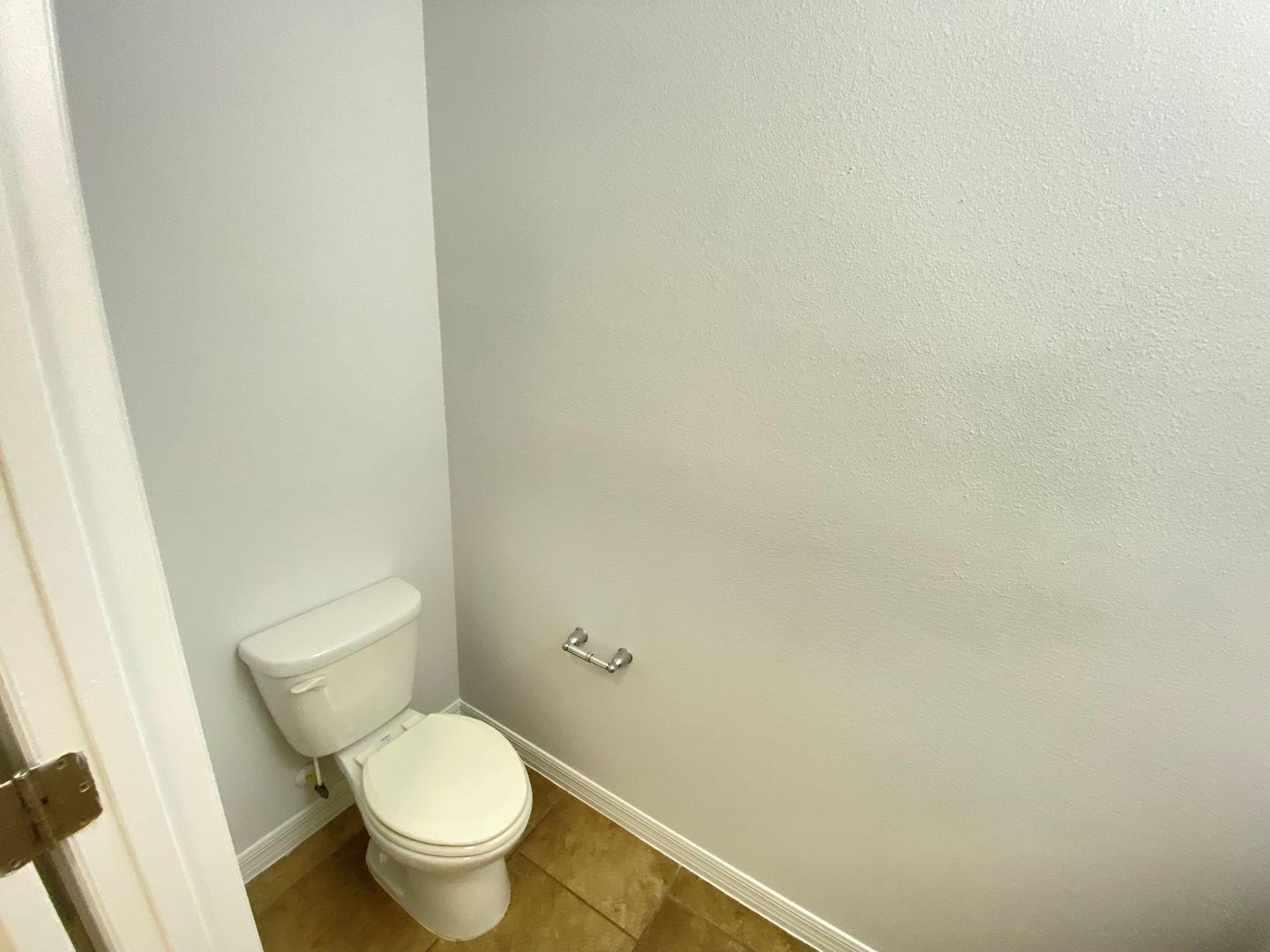 Building Photo - 3 Bedroom / 2.5 Bath / 2 Car Garage Townho...