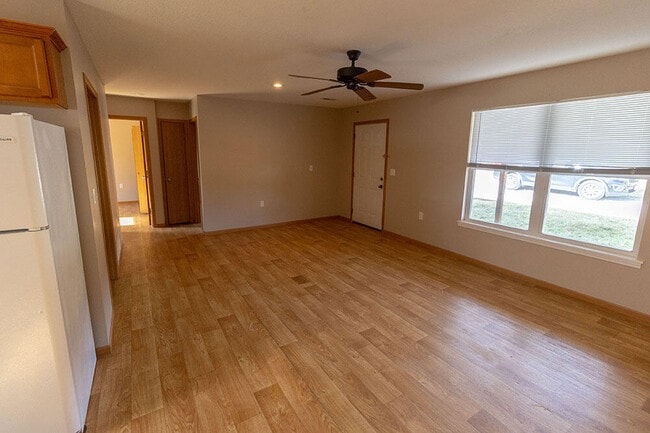 Building Photo - 1542 Florence Dr