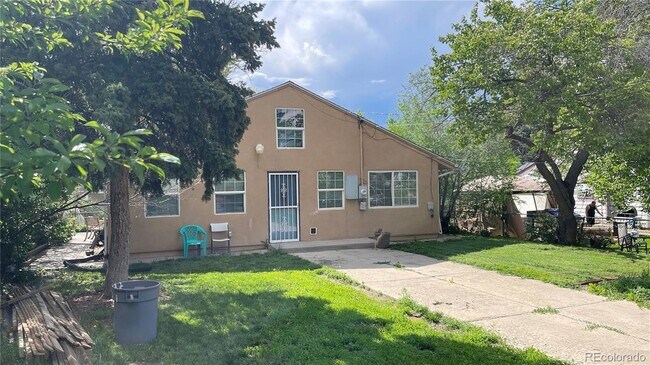 Building Photo - 810 Lowell Blvd