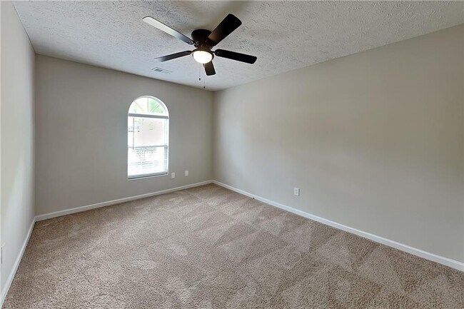 Building Photo - 4018 River Rock Way