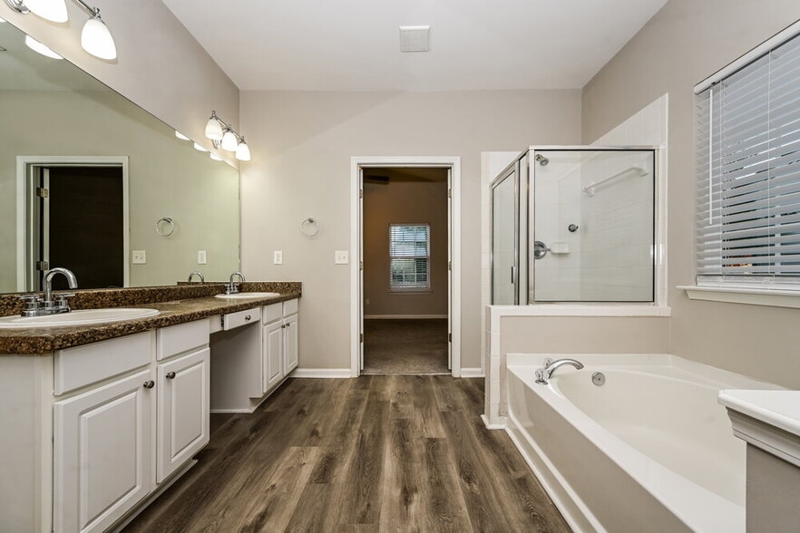 Building Photo - 1281 Winwood Dr