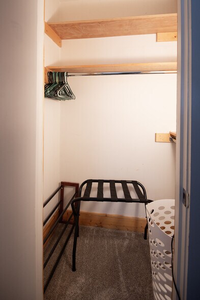 Building Photo - 636 Chipley Ave