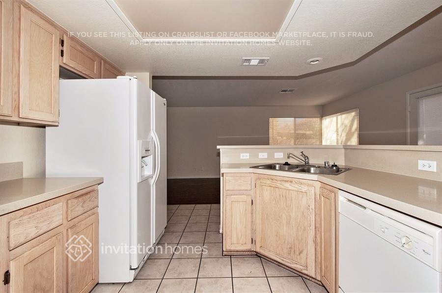 Building Photo - 8321 Olive Canyon Dr