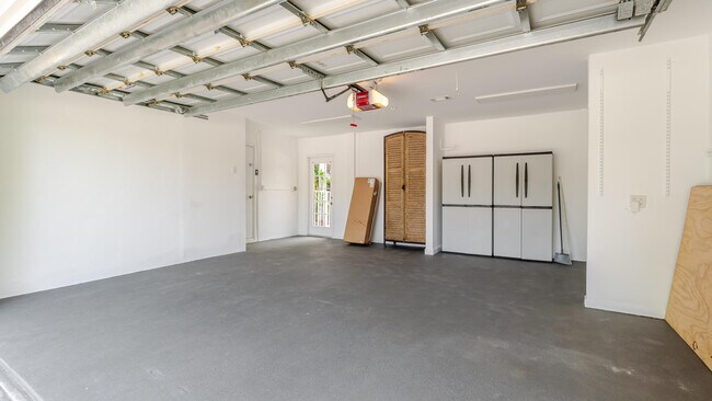 Building Photo - 3069 NW 27th Terrace