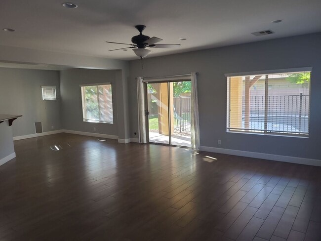 Building Photo - Ideal Living in Highland Groves: Stunning Cul-de-Sac Home with Builder Upgrades, Open Floor Plan,...