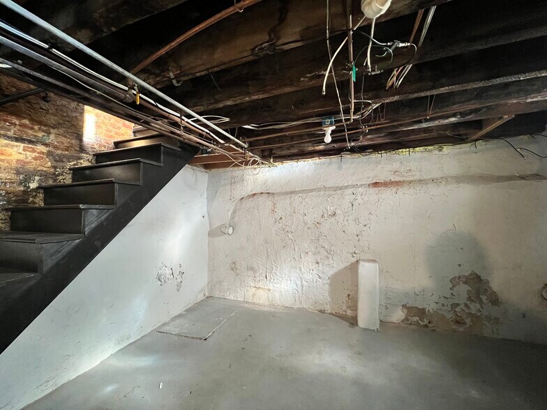 Building Photo - 845 N 23rd St