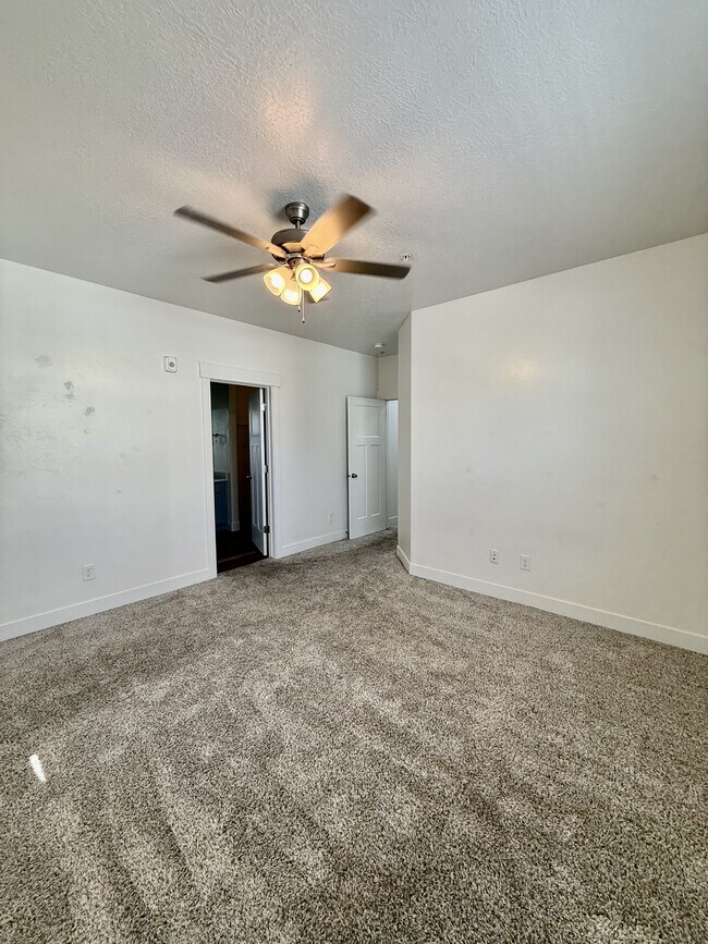 Building Photo - 1809 W Terra Vista Ln