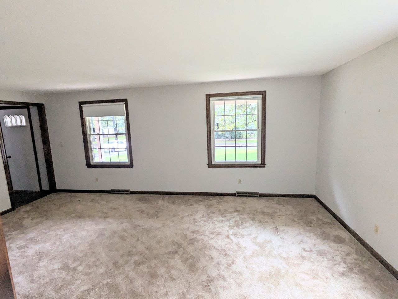 Building Photo - 867 Shaker Rd