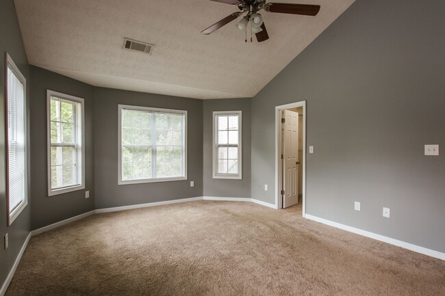 Building Photo - 137 Bristol Woods Dr