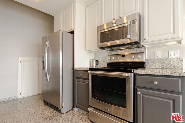 Building Photo - 18065 Coastline Dr