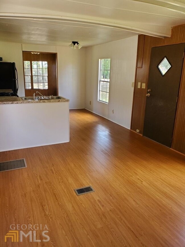 Building Photo - 641 Waterworks Rd