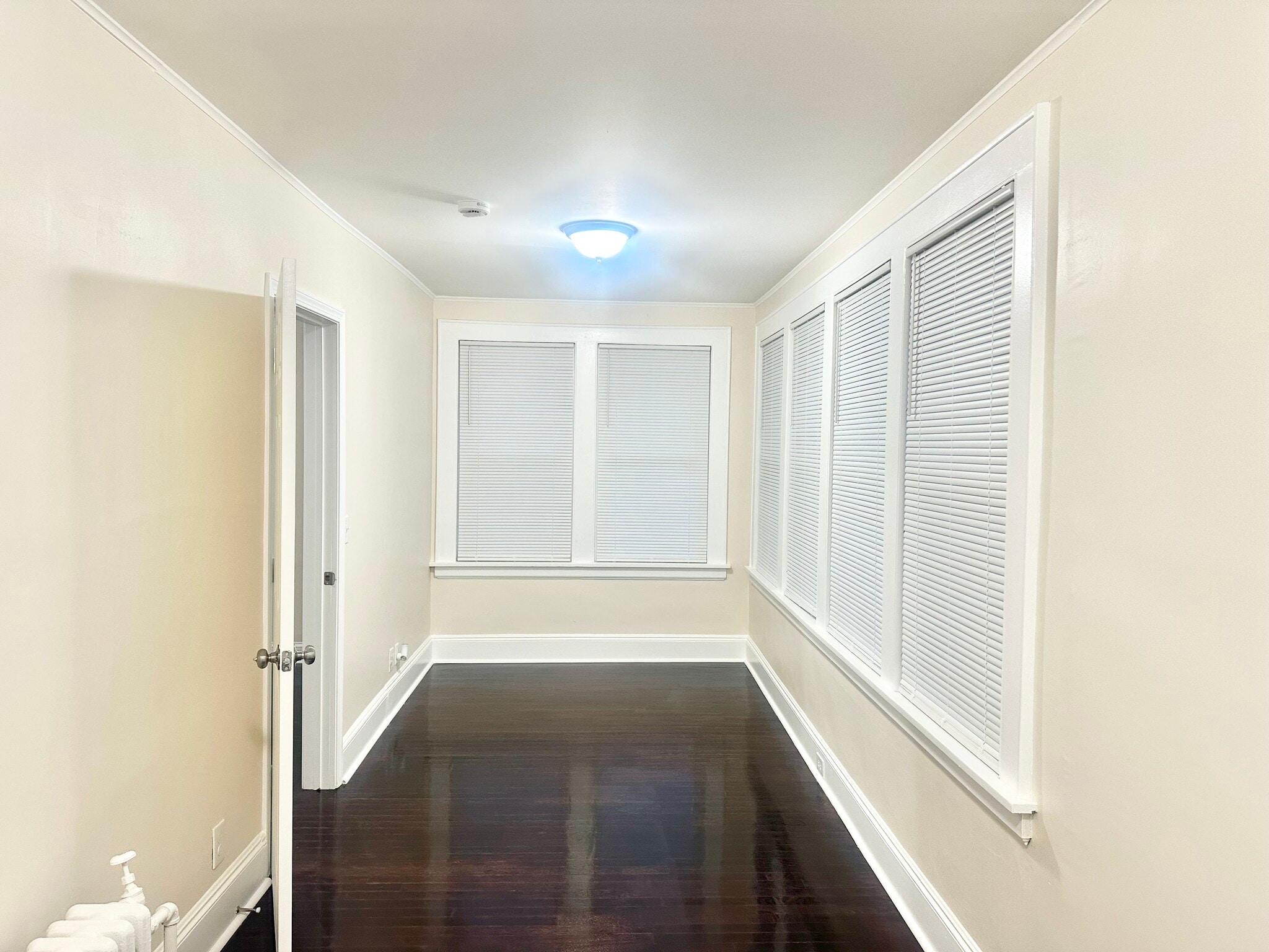 Building Photo - 67 Tremont Ave