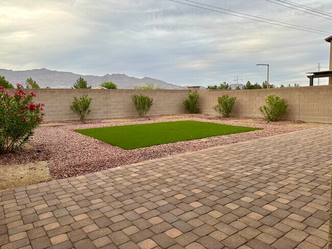 Building Photo - 3816 Antilia Ave