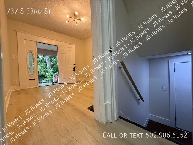 Building Photo - 737 S 33rd St