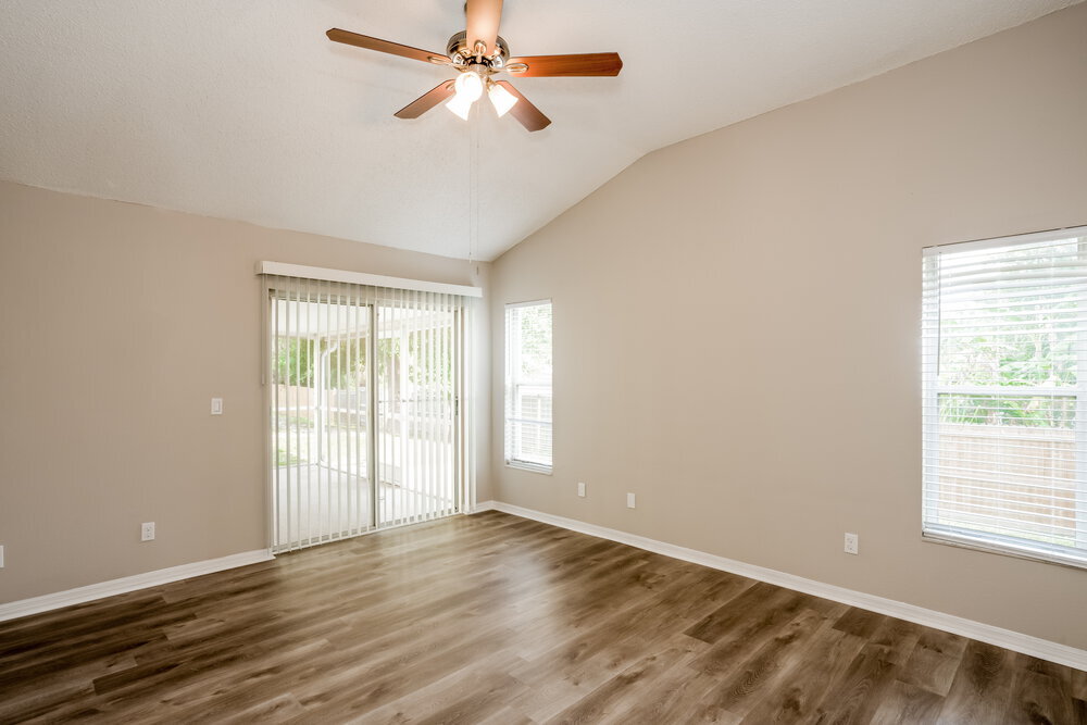 Building Photo - 10270 Oasis Palm Dr