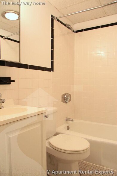 Building Photo - 18 Chauncy St